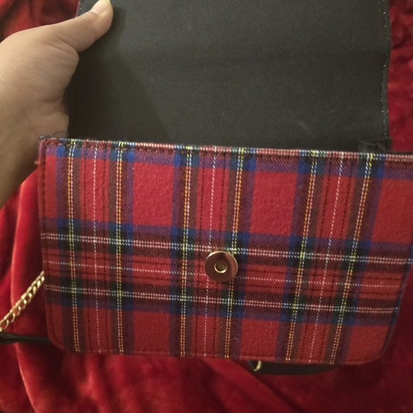 Olivia Miller Bee Cross Body Handbag - Picture 2 of 13